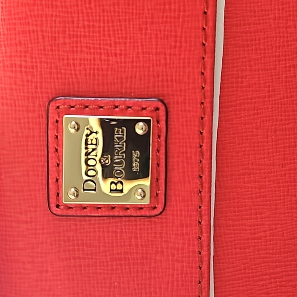 Dooney and Bourke NWT red Saffiano leather wallet - Picture 2 of 7